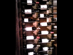 壁面いっぱいのワイン